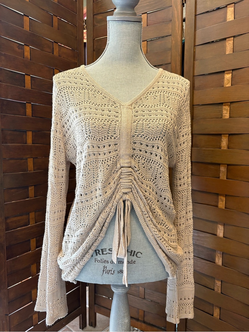 Women’s knit crochet bohemian beige khaki sweater size medium